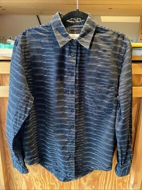 POWER OF MY PEOPLE Proper fit shirt size L 🇨🇦